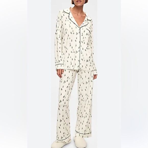Tahari Other - TAHARI L White Green Christmas Tree Notched Collar Long Sleeve Pants PJ Gift Set